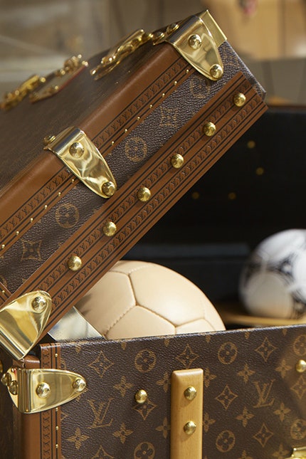 Louis Vuitton открыли popupкорнер к чемпионату мира по футболу в «Крокус Сити Молл»