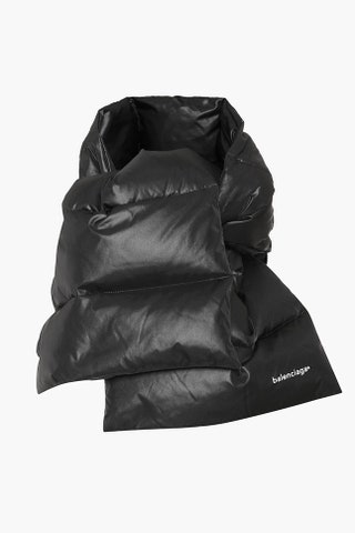 Balenciaga 21400 рублей ЦУМ.