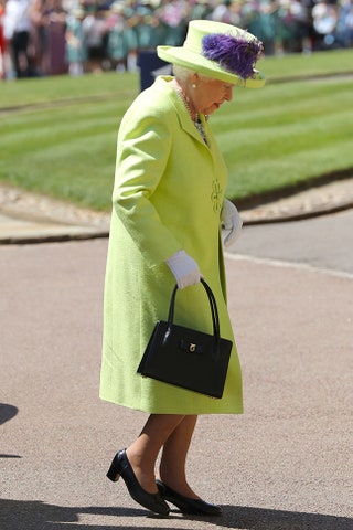 Королева Елизавета II в Stewart Parvin.