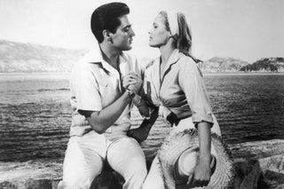 С Элвисом Пресли кадр из фильма «Веселье в Акапулько» 1963.