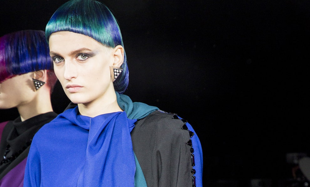 Модные тенденции волосы в цвет теней на показе Marc Jacobs