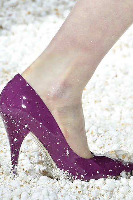 Модная обувь неоновых цветов на показах дизайнеров в рамках Недели моды в НьюЙорке