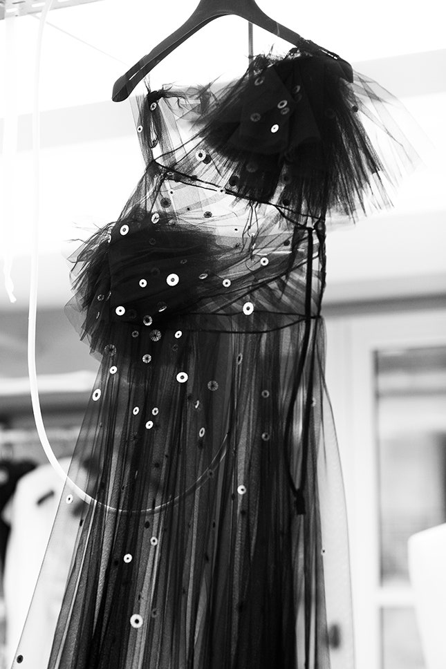 Фото процесса создания коллекции Christian Dior весналето 2018
