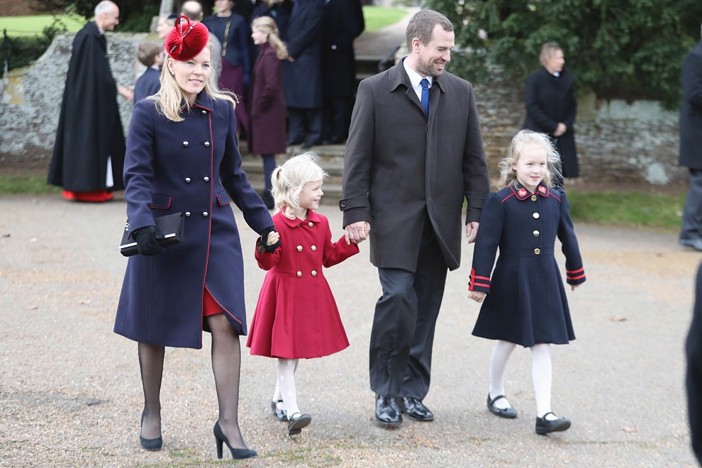 Королевская семья на рождественской службе фото прнцев Гарри и Уильяма Кейт Миддлтон и Меган Маркл