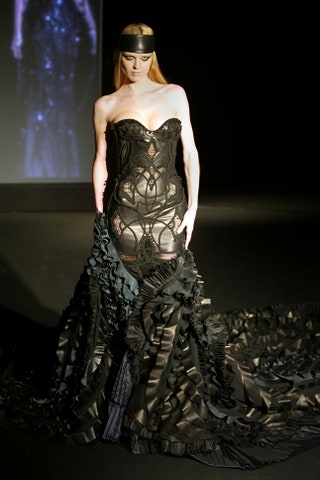 Versace Couture весналето 2003.