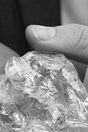 Благотворительность Graff выкупили гигантский алмаз и направили средства на развитие СьерраЛеоне