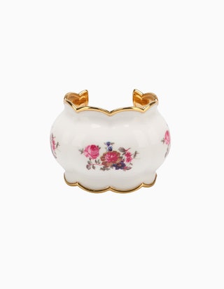 Balenciaga 66600 рублей tsum.ru.