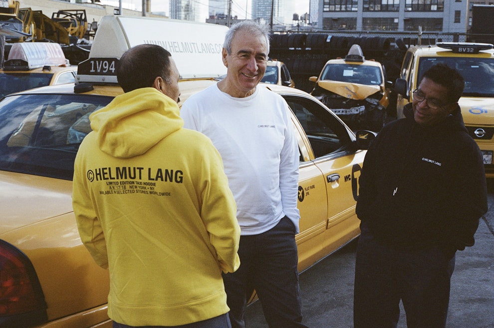 Helmut Lang выпустил коллекцию Taxi желтые и черные худи с логотипом и белый лонгслив