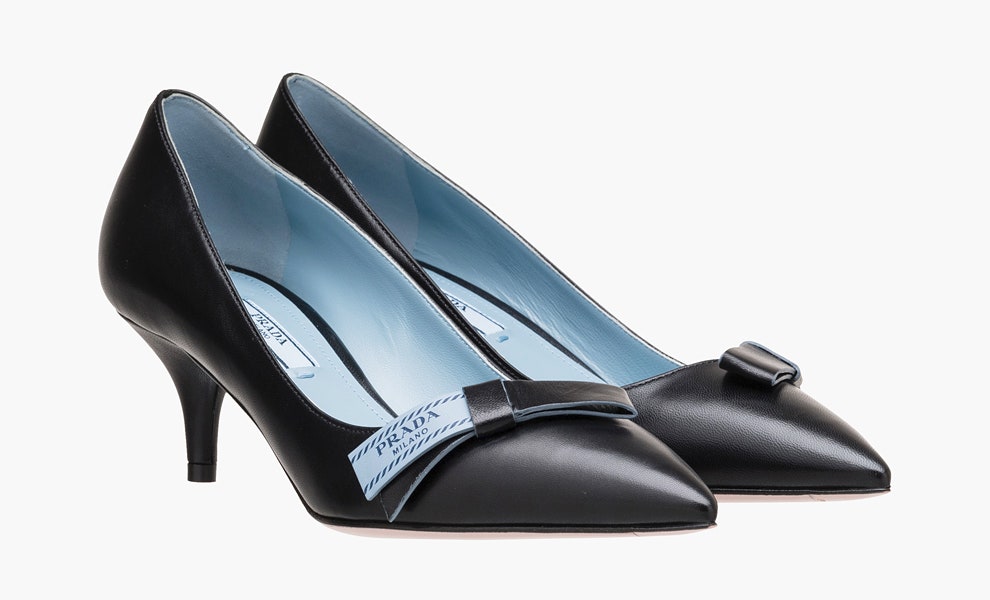 Туфли Prada с этикеткой вместо бантика остроносые лодочки на невысоком каблуке