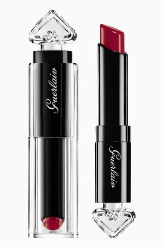 Guerlain La Petite Robe Noire оттенок 023 Ruby Ring — 2180 рублей ЦУМ.