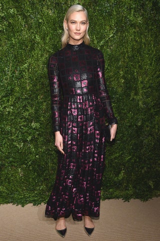 Карли Клосс в Christian Dior.