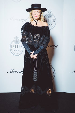 Ольга Самодумова в винтажном платье Peremotka.