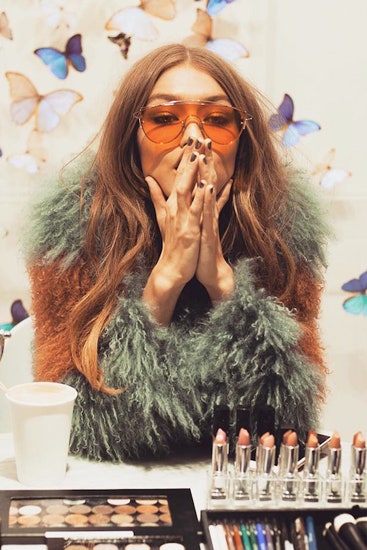 Gigi x Maybelline Джиджи Хадид создала коллекцию макияжа для Maybelline