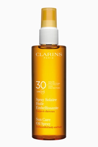 Сlarins — 2050 рублей clarins.ru.