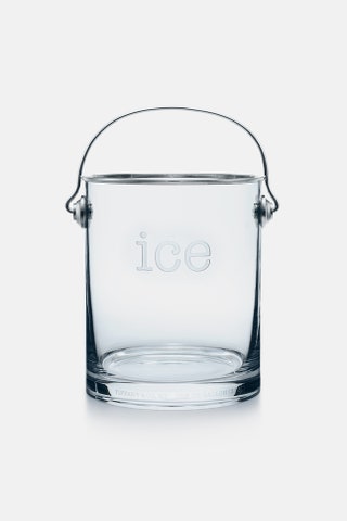 Ведро для льда из хрусталя 101000 рублей.