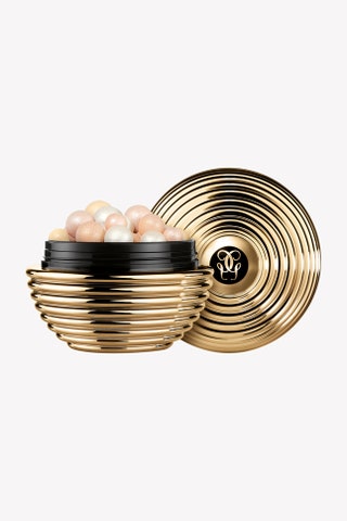 Пудра для лица и области декольте Mtorites Gold Pearl — 4570 рублей.