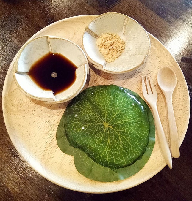 «Капля дождя» или «прозрачный моти» японский торт из воды и агарагара