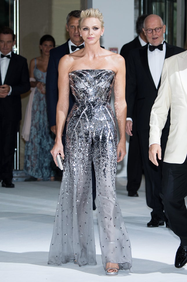 Стиль современных принцесс как одеваются княгиня Монако Шарлен Шарлотта Казираги и другие