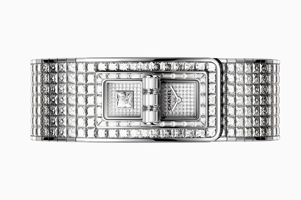 Часы Code Coco от Chanel с циферблатом спрятанным под замком культовой сумки 2.55