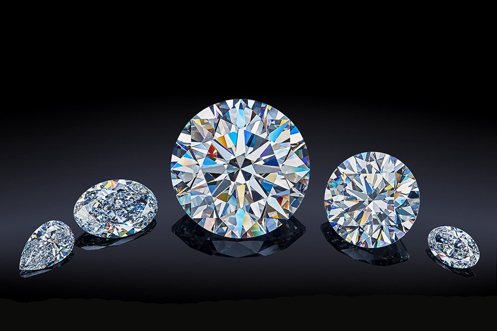 Коллекция крупных бриллиантов «Династия» изготовлена из якутского алмаза «Романовы»