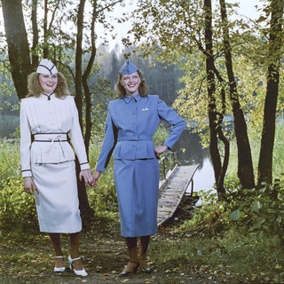 Демонстрация повседневных костюмов из плащевой ткани разработки Витебского дома моделей. Фото Альфред Церлюкевич 1979.