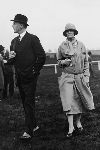 Хью Гросвенор и Коко Шанель на скачках 1924.