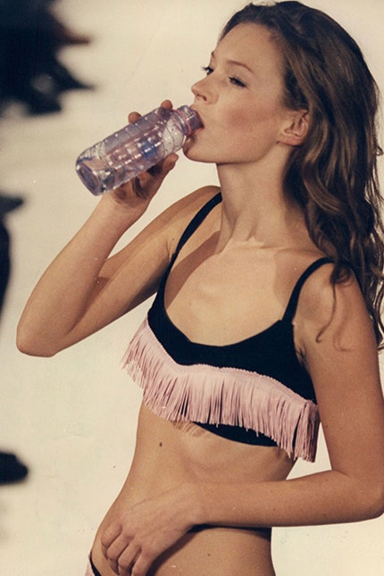Можно ли пить воду из пластиковых бутылок почему это вредно