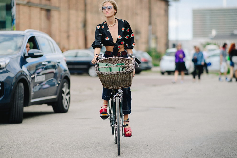Уличный стиль фото с недели моды в Копенгагене