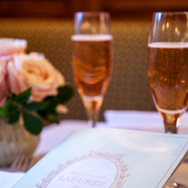 Ladurée выпустили шампанское