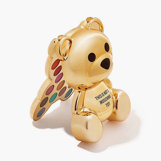 Первая коллекция косметики Moschino