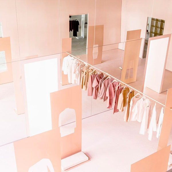 Как COS и Snarkitecture придумывают самые модные арт-инсталляции