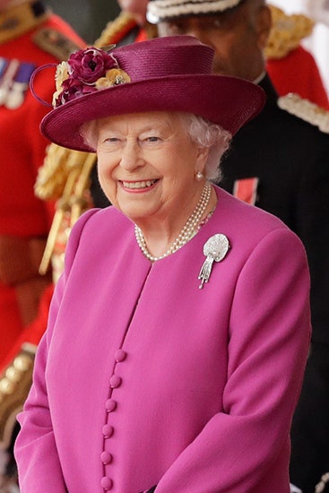Королева Елизавета II фото актуальных и модных образов