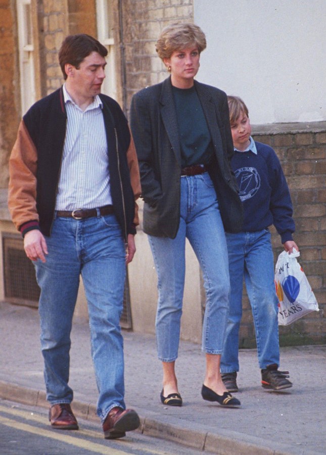 Модные mom's jeans где купить джинсы как у принцессы Дианы на архивных фото