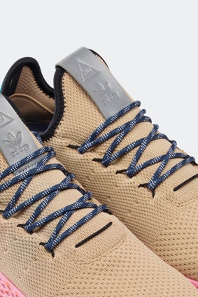 Кроссовки adidas Tennis Hu коллекция Фаррелла Уильямcа из четырех моделей