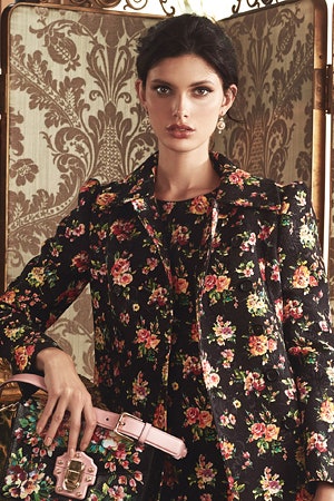 Русская коллекция Dolce  Gabbana появилась в московских магазинах марки в ЦУМе и ДЛТ