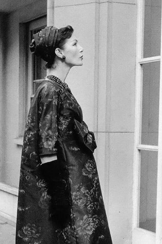 Dior выставит винтаж на парижском аукционе Artcurial по случаю 70летия Дома | Vogue