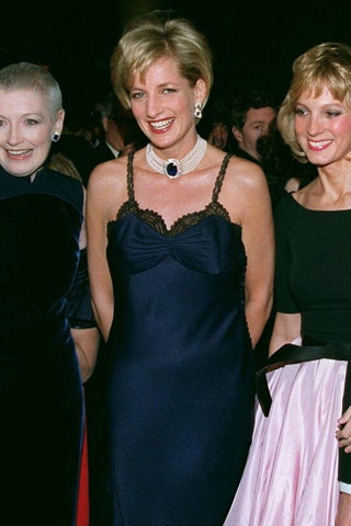 Леди Диана на балу Met Gala в платьекомбинации Dior 1996.