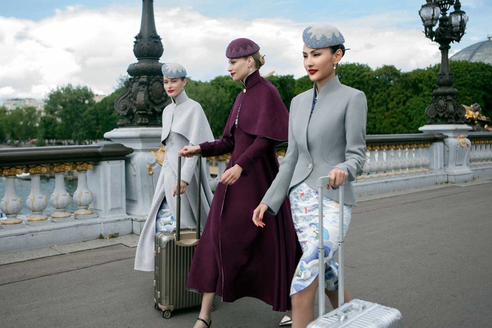 Экипажи Hainan Airlines в форме Haute Couture от Лоренса Сюя