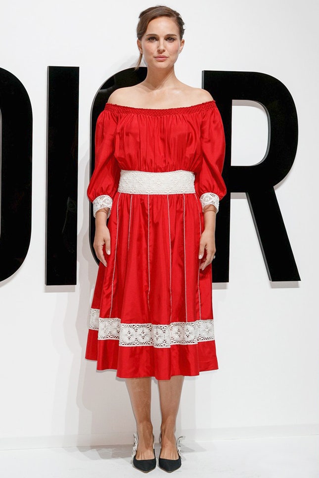 Модное красное платье  как у танцовщицы фламенко фото звезд