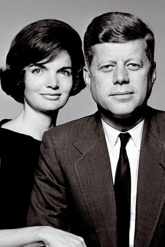 Редкие фотографии Джона Кеннеди с женой Жаклин и детьми на выставке в Вашингтоне | Vogue