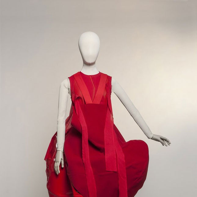 300 лет моды глазами Пьера Берже в книге Fashion Forward: 300 Years of Fashion