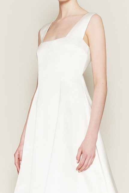 Emilia Wickstead запустили свадебную линию фото простых и элегантных платьев | Vogue