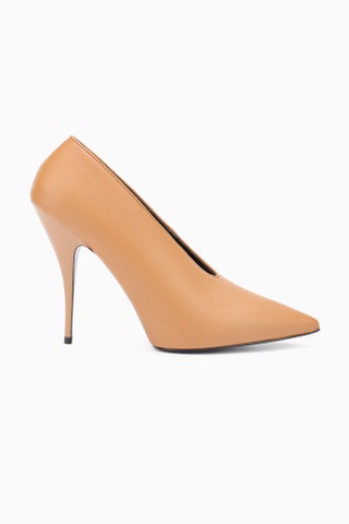 Stella McCartney 35200 рублей  tsum.ru.