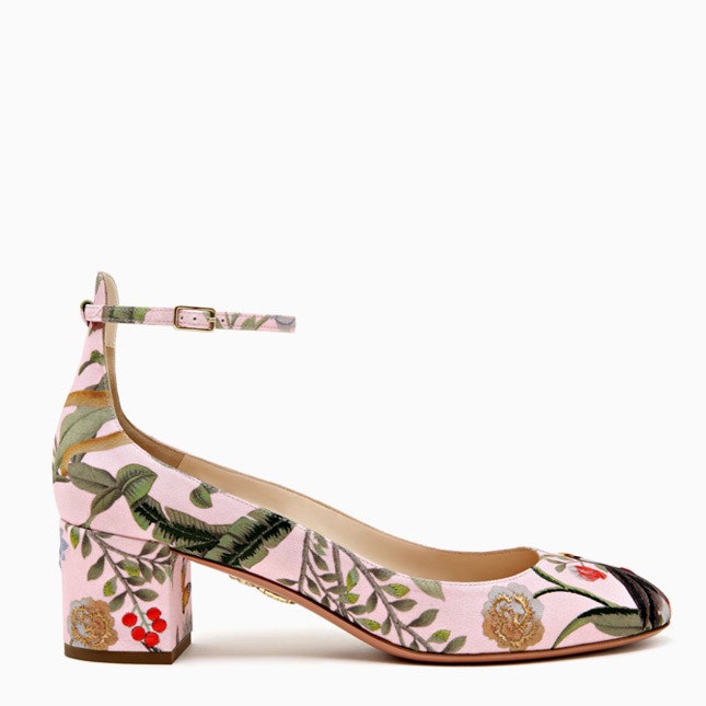 Тропическое шинуазри на обоях и обуви de Gournay x Aquazzura