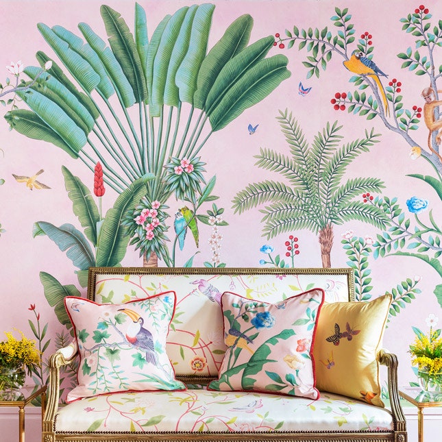 Тропическое шинуазри на обоях и обуви de Gournay x Aquazzura
