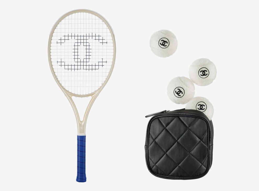 Спортинвентарь от Chanel наборы для большого тенниса и пингпонга падлборд и бумеранг | Vogue