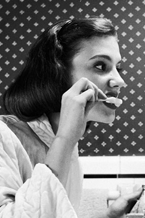 Как правильно чистить зубы 9 правил не все из которых вы знали