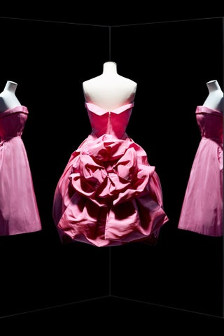 Платье Opra Bouffe — творение Кристиана Диора Christian Dior Haute Couture осеньзима 1956.