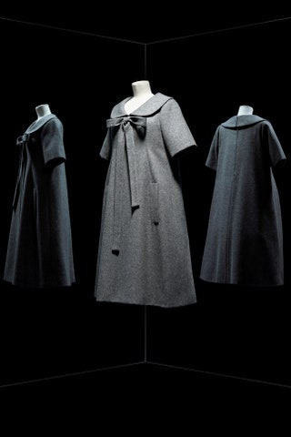 Платье Bonne Conduite — творение Ива СенЛорана Christian Dior Haute Couture весналето 1958.