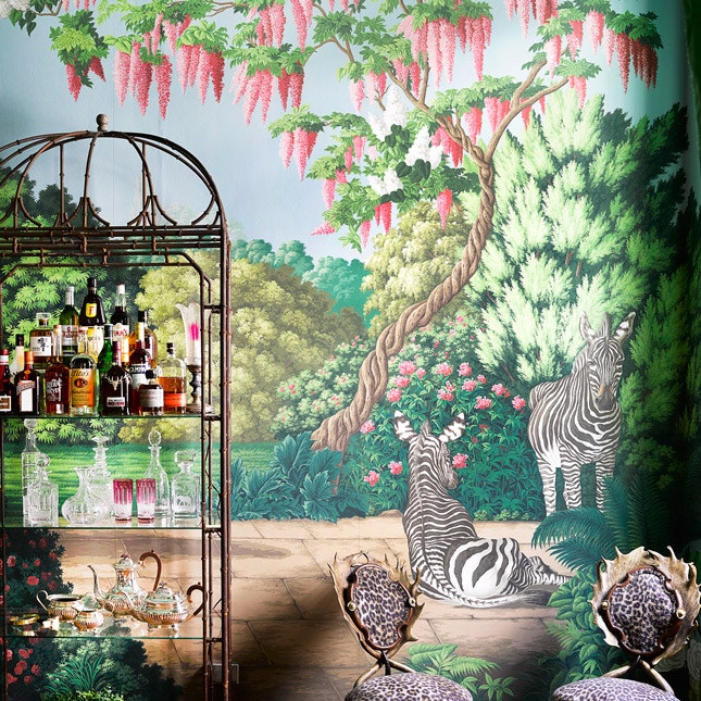 Диковинный зоопарк на обоях de Gournay